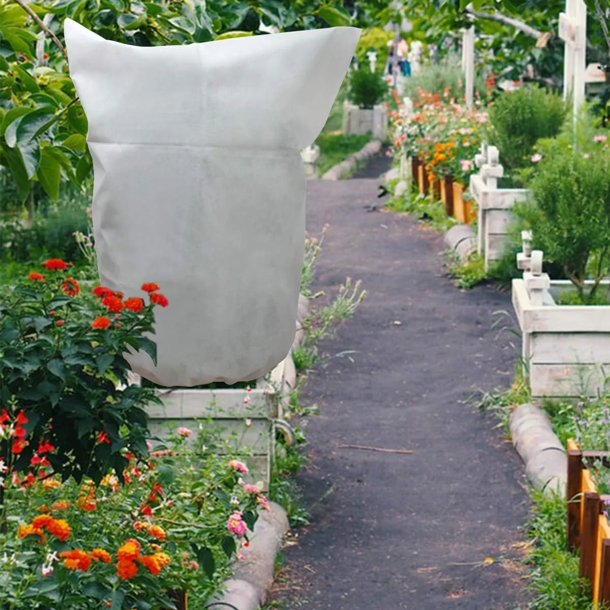 3pcs Winter Plant Protection Cover Bags Warm Frost Cloth Blanket Polypropylene Garden Fabric Protecting Fruit Tree Potted Plants (31.5" x 39.4", 3 PCS)