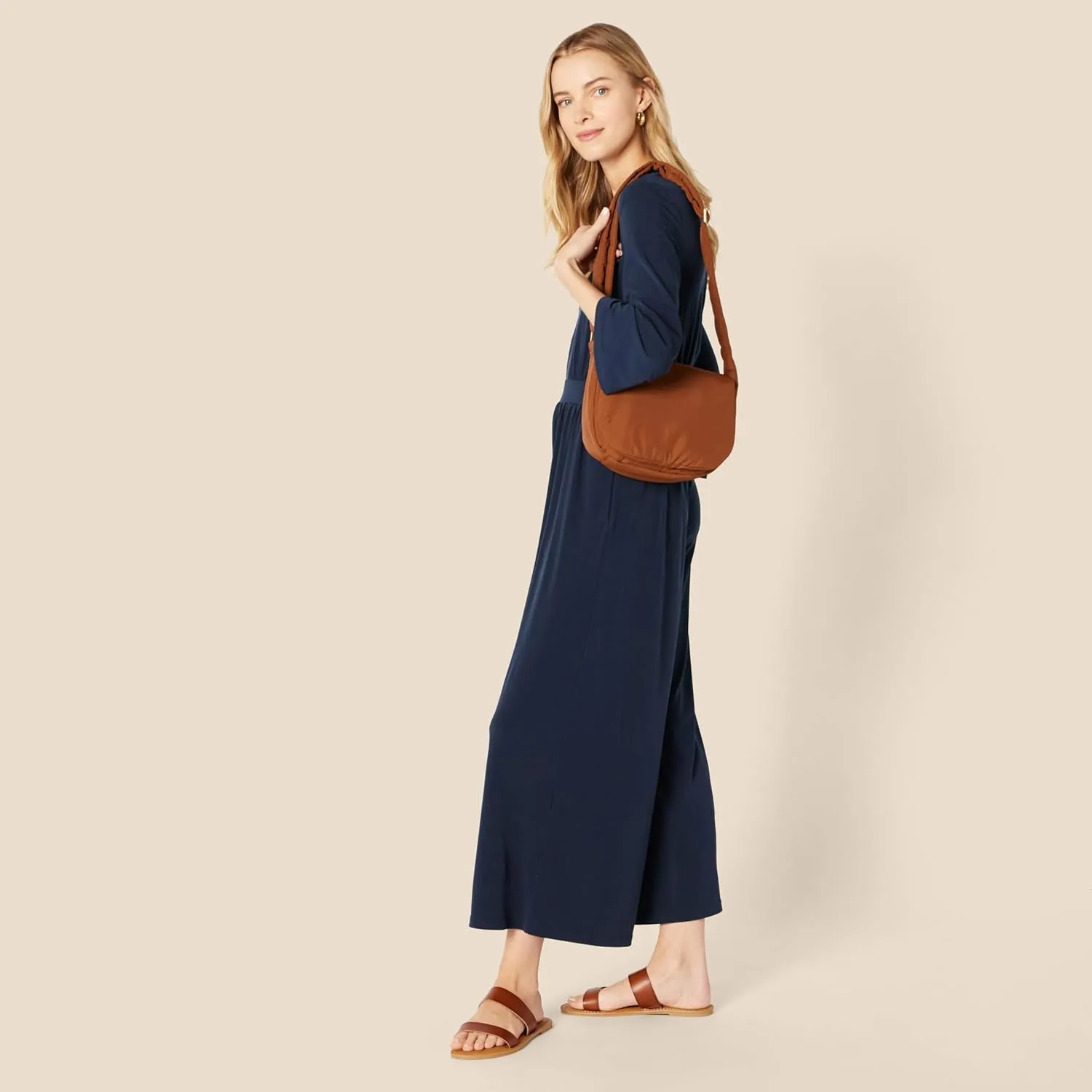 Amazon Essentials Women's Nylon Crossbody Flap Bag