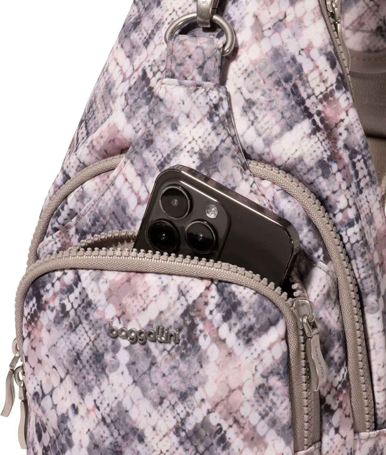 Baggallini Central Park Sling