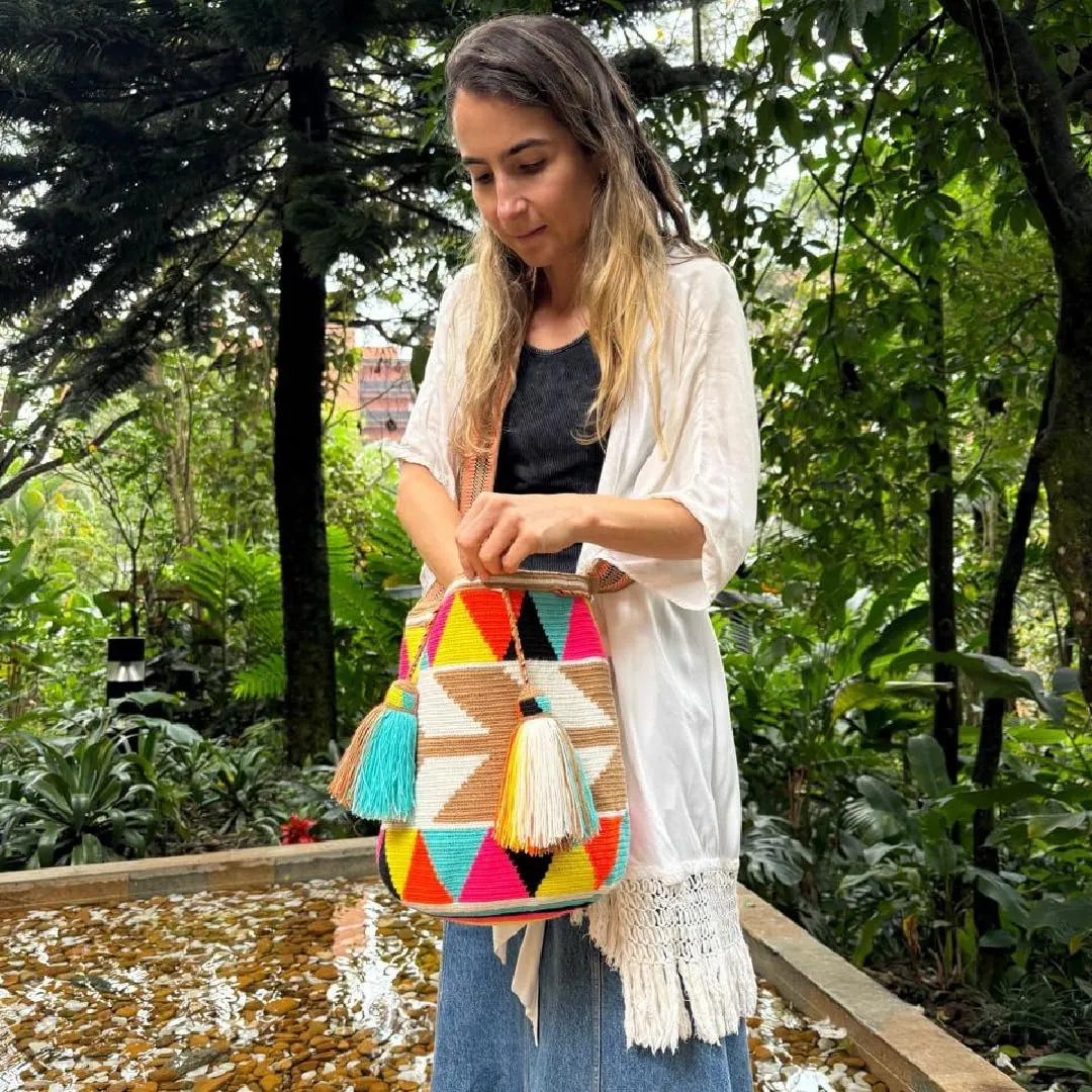 Handmade Large Wayuu bag, Colombian mochila wayuu. Ancient and precious piece of art made by indigenous. Exclusive and unique design. Shoulder or crossbody crocheted bag. Gift ready!