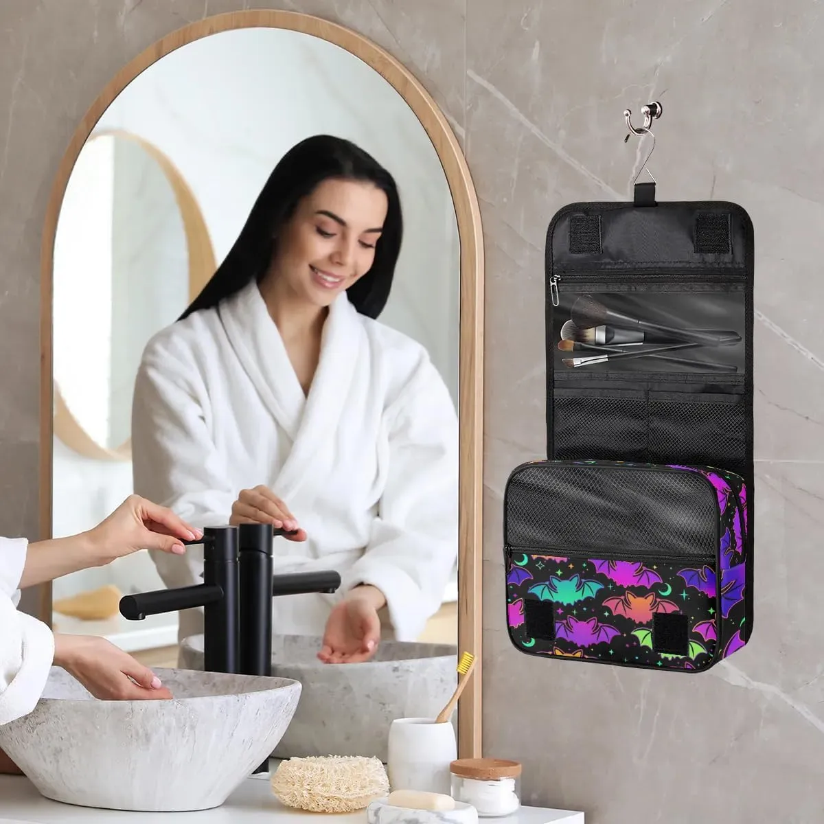 Hanging Toiletry Bag Halloween Bat Women Travel Makeup Bag Organizer Toiletries Bag for Travel Size Essentials Accessories Cosmetics