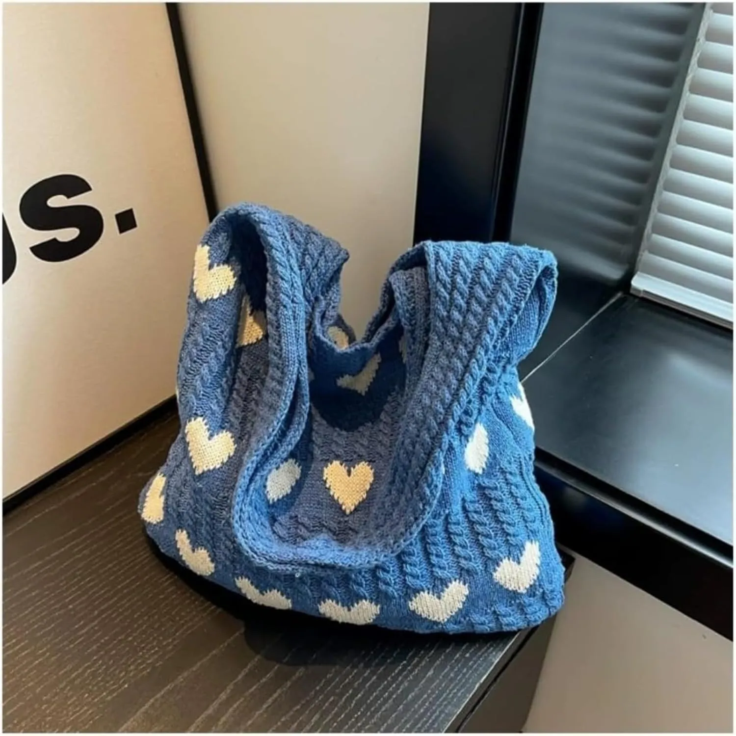 Heart Graphic Cute Tote Bags for Women Aesthetic Crochet Shoulder Handbags for Women Casual Beach