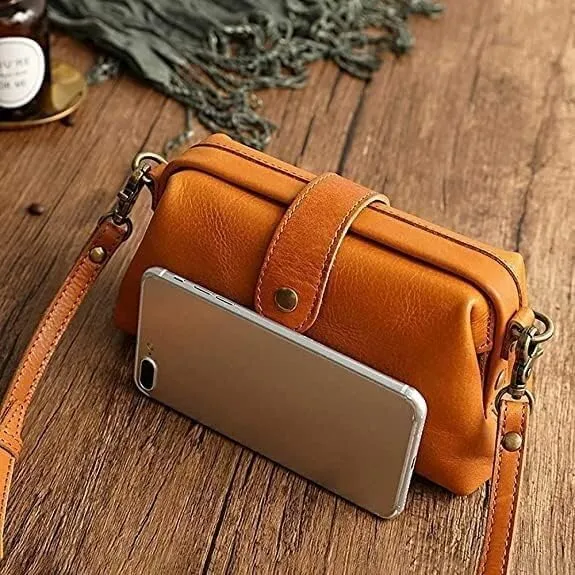 New Leather Retro Handmade Bag Unique Opening Small Cross Body Shoulder Bag Vintage Doctor Crossbody Bag for Women(Wine Red)