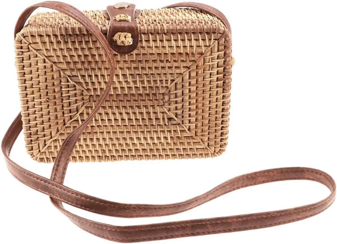 Square Rattan Crossbody Bag for Women Hand Woven Rattan Purse with Shoulder Strap Durable and Decorative Handbag for Parties and Everyday Use