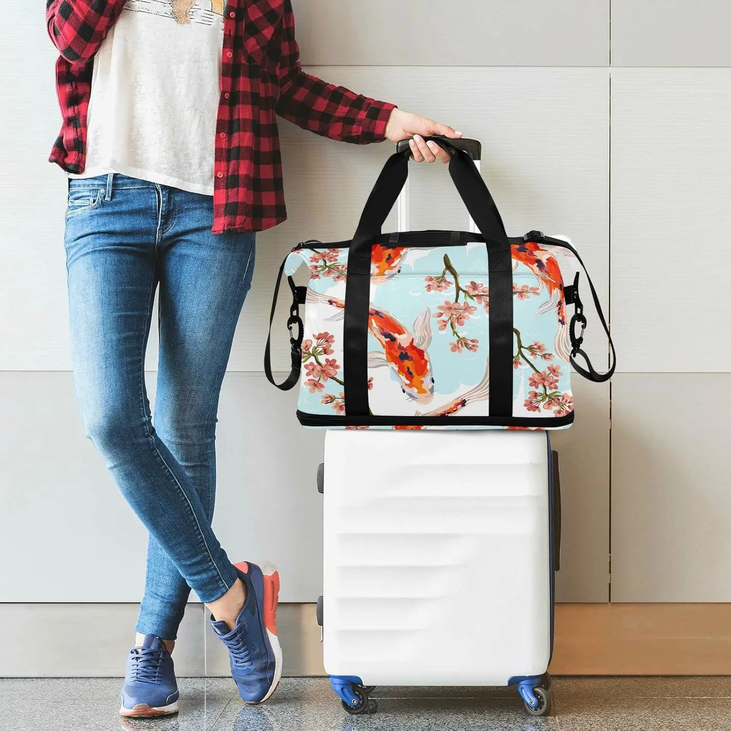SUABO Travel Duffel Bag, Koi Fish Sports Tote Gym Bag for Travel, Shoulder Weekender Overnight Bag for Women Men