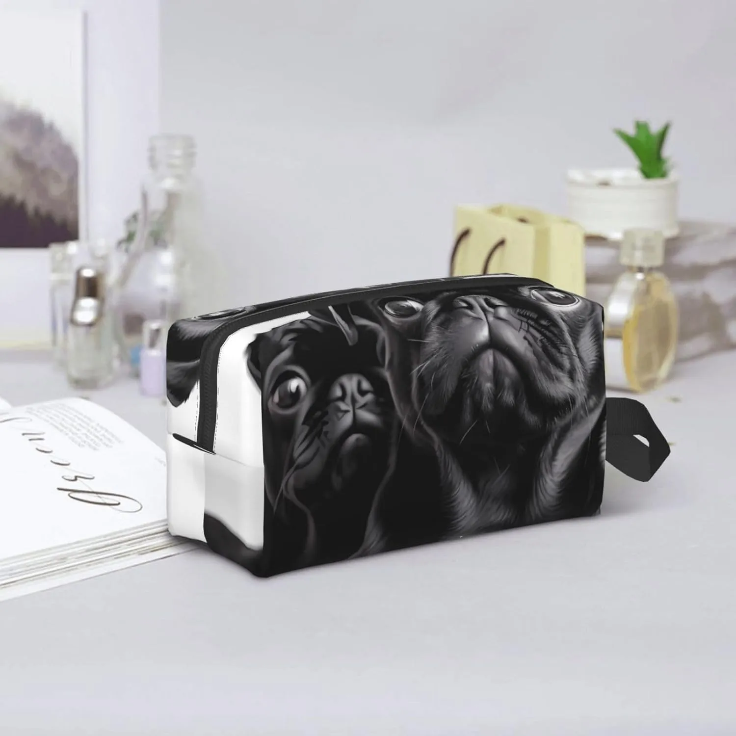 Toiletry Bag for Women Men Dopp Kit Travel Makeup Bag Make Up Organizers Cosmetic Bag Cute Black Pug Dog Hanging Toiletry Bag Shaving Bag with Large Capacity for Travel